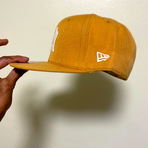 Brand New New York Yankees Fitted Cap - Picture 3 of 5